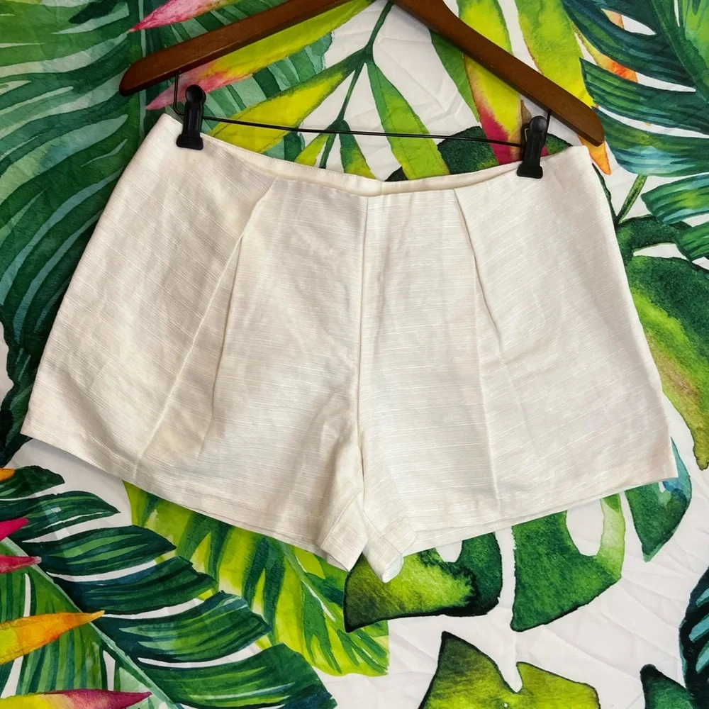 NWT $195 Tory Burch 8 Ivory White Canvas Pleat Front Georgina Preppy Shorts